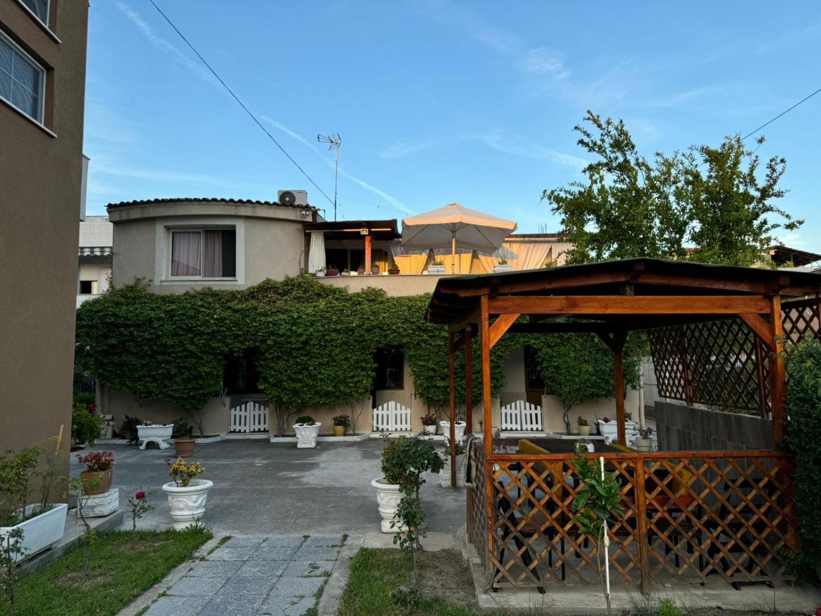 Guesthouse Novi Драч Екстериор снимка